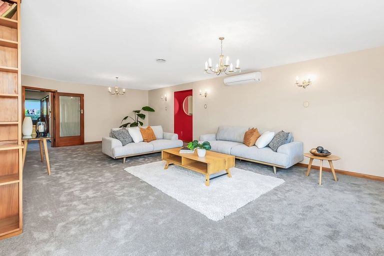 Photo of property in 33 Banks Avenue, Dallington, Christchurch, 8061