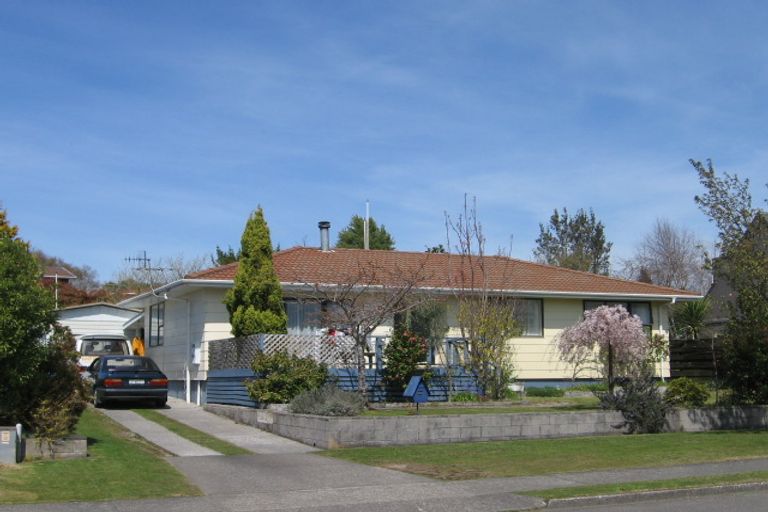 Photo of property in 30 Tawavale Street, Pukehangi, Rotorua, 3015