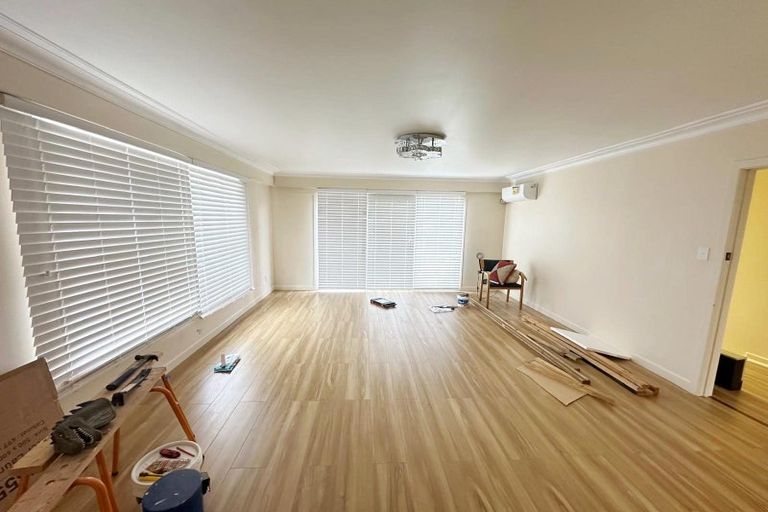 Photo of property in 1/204 Edmonton Road, Te Atatu South, Auckland, 0610