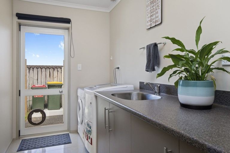 Photo of property in 115 Valley Road, Pukekohe, 2120