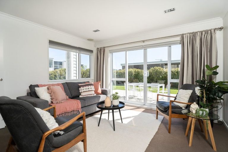 Photo of property in 64 Woodridge Drive, Woodridge, Wellington, 6037