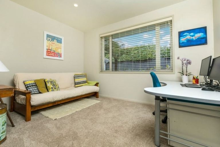 Photo of property in 48 Greenhithe Road, Greenhithe, Auckland, 0632