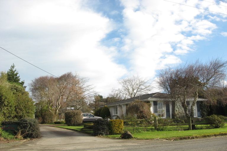 Photo of property in 65 Otatara Road, Otatara, Invercargill, 9879
