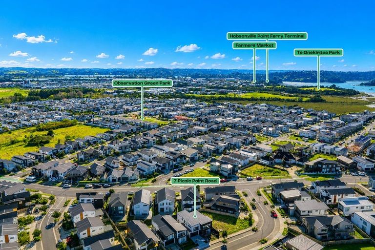 Photo of property in 7 Picnic Point Road, Hobsonville, Auckland, 0616