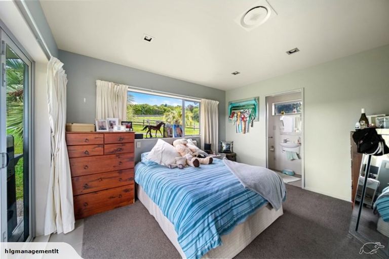 Photo of property in 126 Brownhill Road, Whitford, Manurewa, 2576
