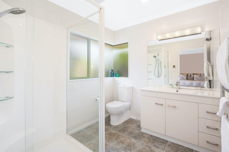 Photo of property in 6 Horopito Road, Waikanae, 5036