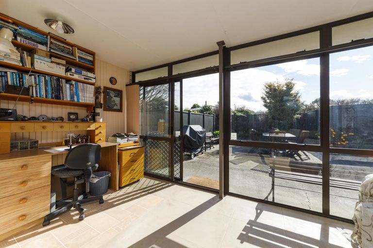 Photo of property in 19 Opawa Place, Terrace End, Palmerston North, 4410