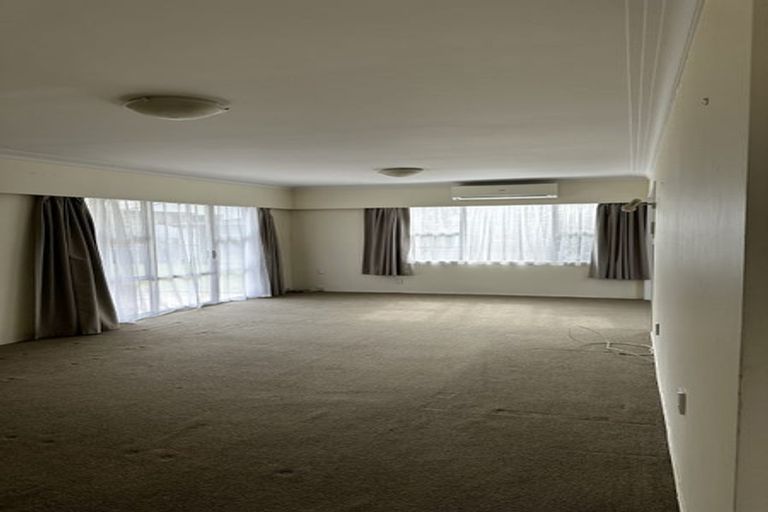 Photo of property in 12 Halberg Street, Papakura, 2110