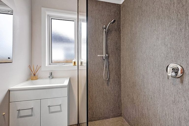 Photo of property in 40 Doralto Road, Frankleigh Park, New Plymouth, 4310