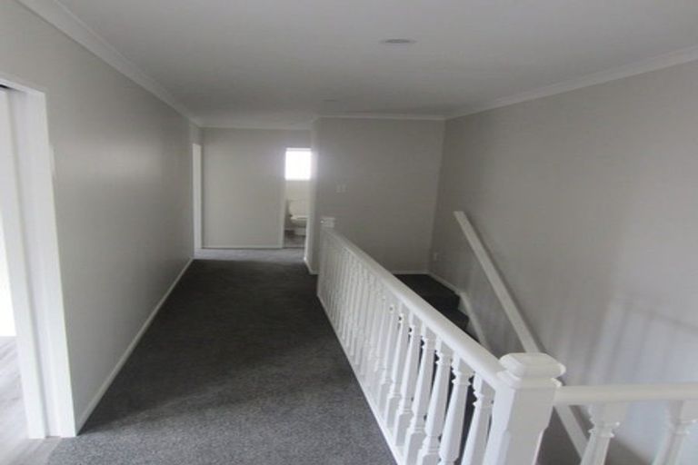 Photo of property in 11 Westhaven Drive, Tawa, Wellington, 5028