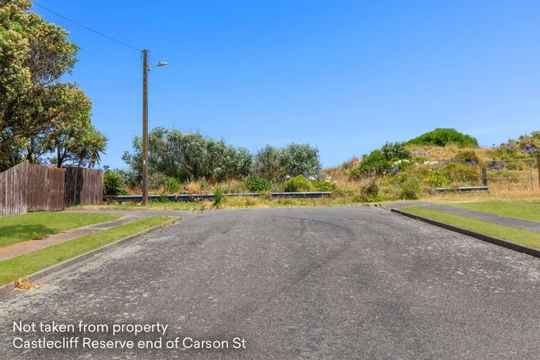Photo of property in 9 Laird Street, Castlecliff, Wanganui, 4501