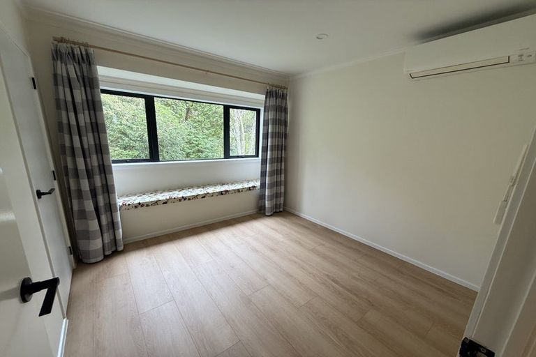 Photo of property in 24 Park Hill Road, Birkenhead, Auckland, 0626