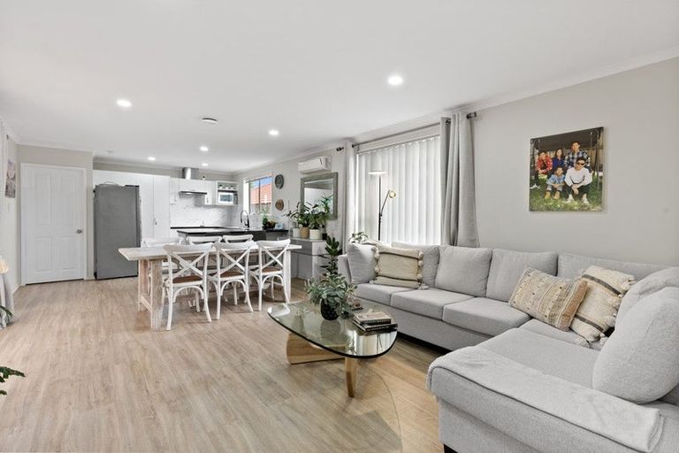 Photo of property in 4 Kumar Place, The Gardens, Auckland, 2105