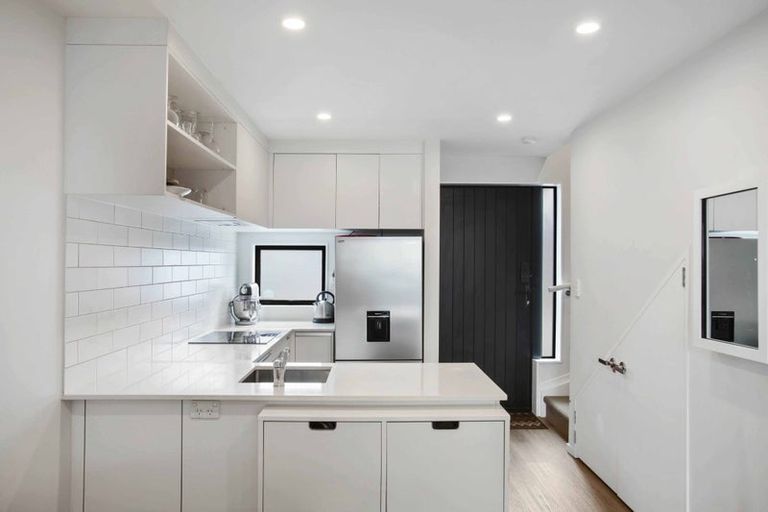 Photo of property in 28 Ivy Nola Way, Henderson, Auckland, 0612