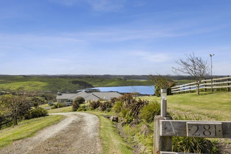 Photo of property in 281 Linton Road, Maungaturoto, 0583
