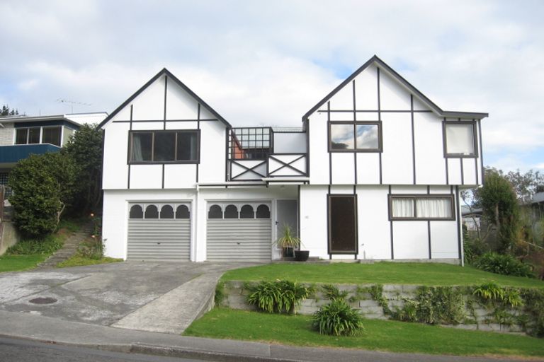 Photo of property in 10 Mamaku Street, Paraparaumu, 5032