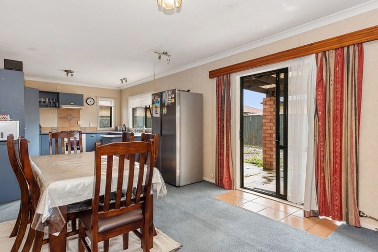 Photo of property in 43 Catalina Drive, Melville, Hamilton, 3206