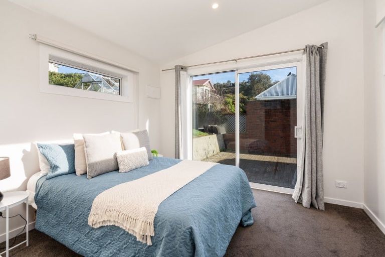 Photo of property in 84 Hazelhurst Pass, Caversham, Dunedin, 9012