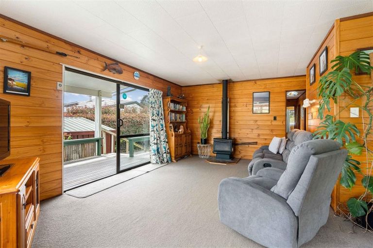 Photo of property in 121 Onemana Drive, Onemana, Whangamata, 3691