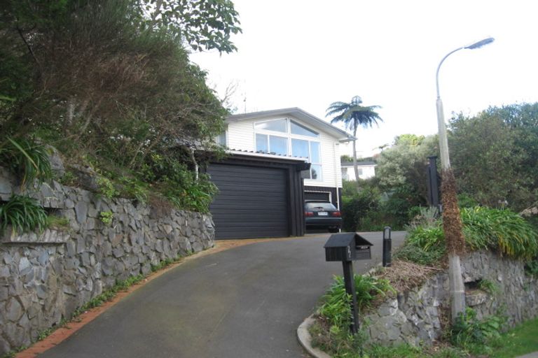 Photo of property in 22 Amapur Drive, Khandallah, Wellington, 6035