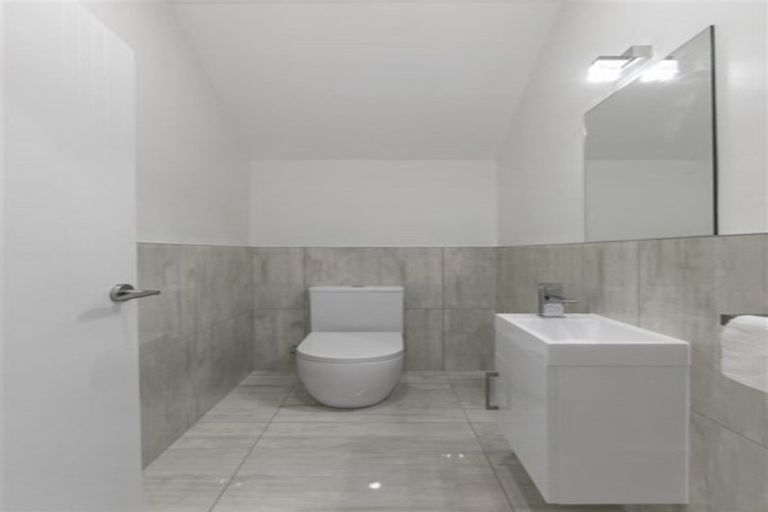 Photo of property in 114b Everglade Drive, Totara Heights, Auckland, 2105