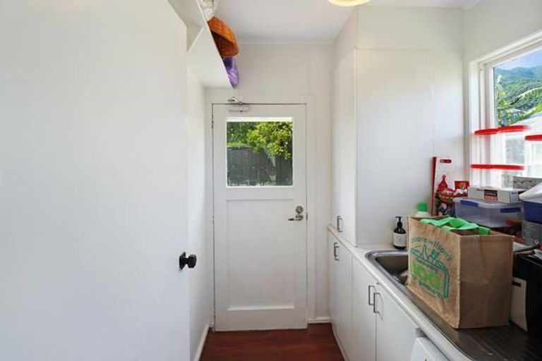 Photo of property in 8 Whakataki Grove, Waiwhetu, Lower Hutt, 5010