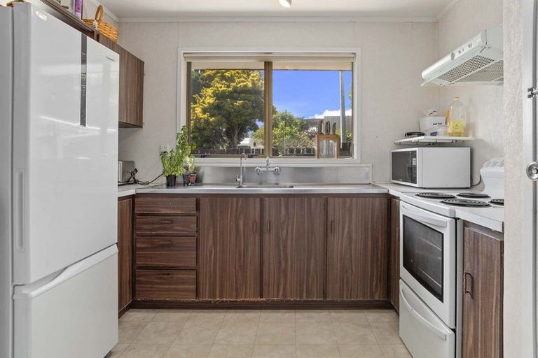 Photo of property in 2/230 Ngatai Road, Otumoetai, Tauranga, 3110