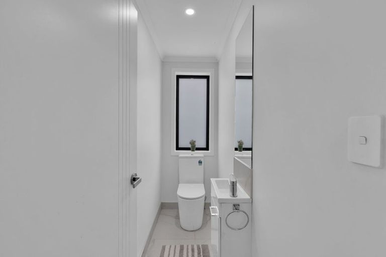 Photo of property in 20 Te Tiireke Drive, Glenview, Hamilton, 3206