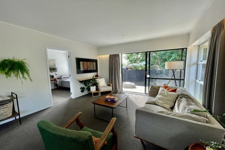 Photo of property in 2/551a Weymouth Road, Weymouth, Auckland, 2103