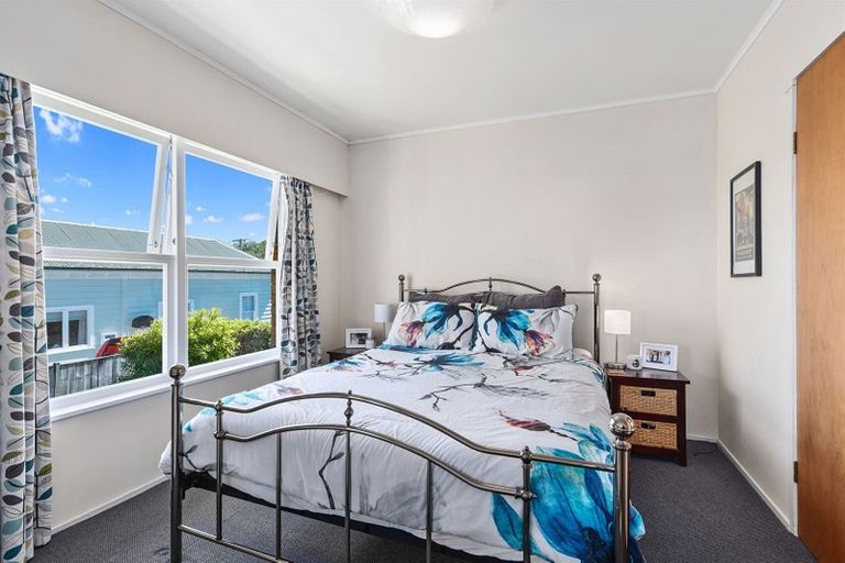 Photo of property in 2/175 Victoria Road, Devonport, Auckland, 0624