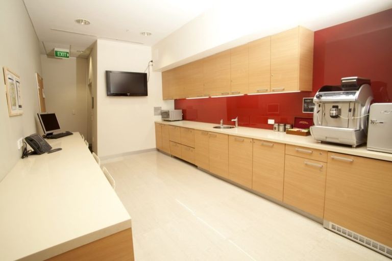 Photo of property in 41 Shortland Street, Wainoni, Christchurch, 8061