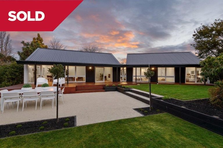 Photo of property in 22 Tuirau Place, Ilam, Christchurch, 8041