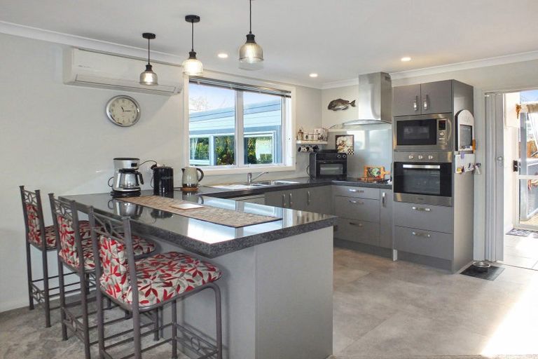 Photo of property in 28 Ladys Mile, Foxton, 4814