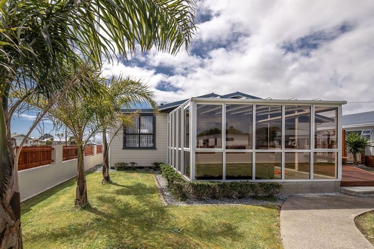 Photo of property in 29 Romilly Street, Westport, 7825