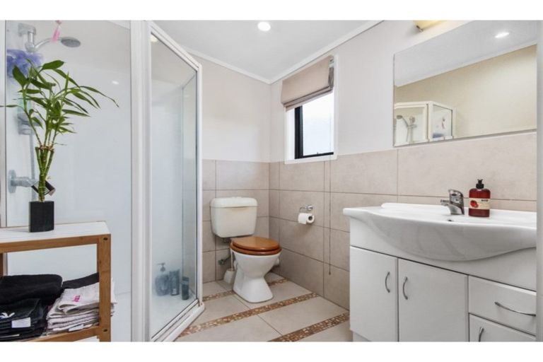 Photo of property in 106 Queen Street, Waiuku, 2123