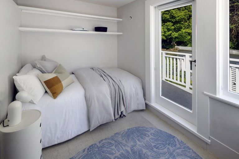 Photo of property in 8 Glen Road, Kelburn, Wellington, 6012