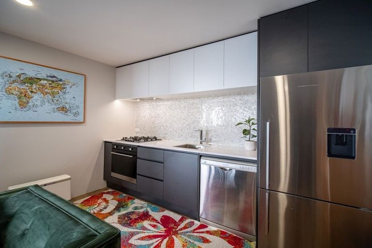 Photo of property in 1 Mission Street, Moturoa, New Plymouth, 4310