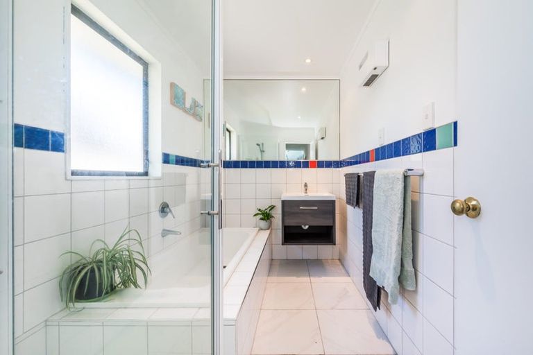 Photo of property in 10 Kanawa Street, Waikanae, 5036