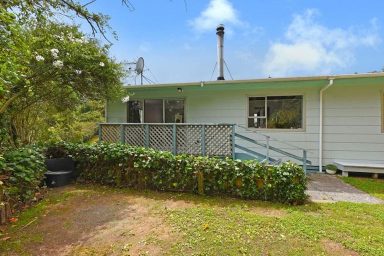 Photo of property in 8 Mokopuna Grove, Stokes Valley, Lower Hutt, 5019