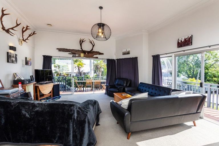 Photo of property in 24 Waikoukou Valley Road, Waimauku, 0812