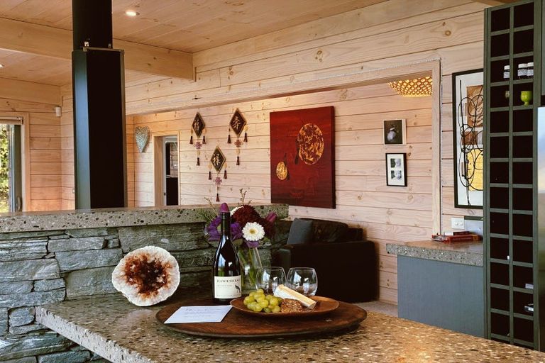 Photo of property in 17 Lookout Drive, Mount Creighton, Queenstown, 9371