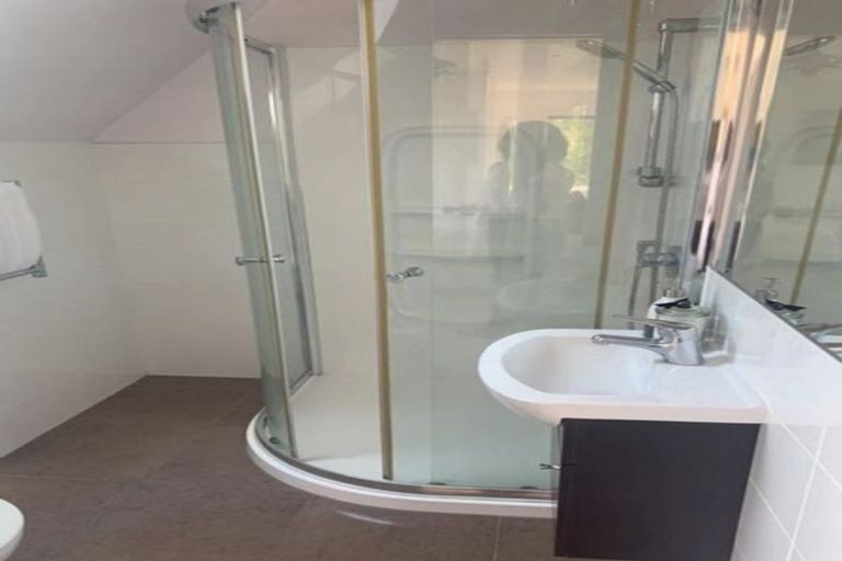 Photo of property in 490 Te Atatu Road, Te Atatu Peninsula, Auckland, 0610