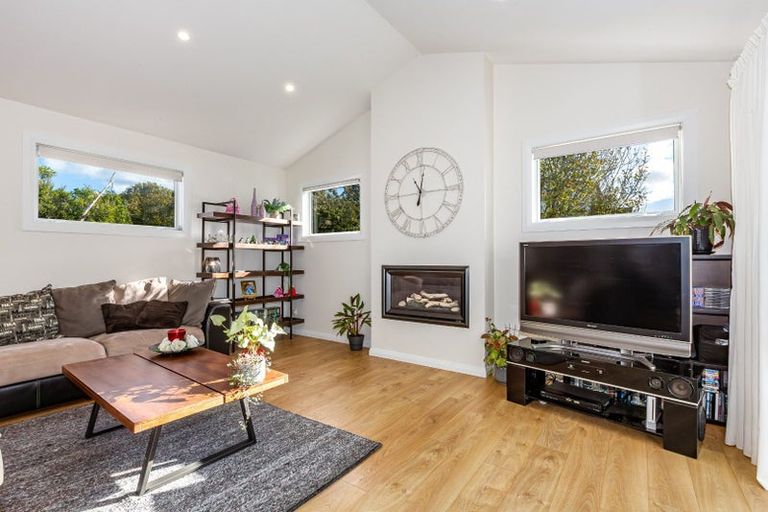 Photo of property in 18 Colin Grove, Hutt Central, Lower Hutt, 5010