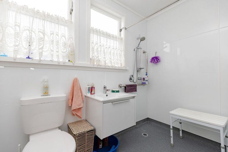 Photo of property in 69 Titoki Street, Castlecliff, Whanganui, 4501