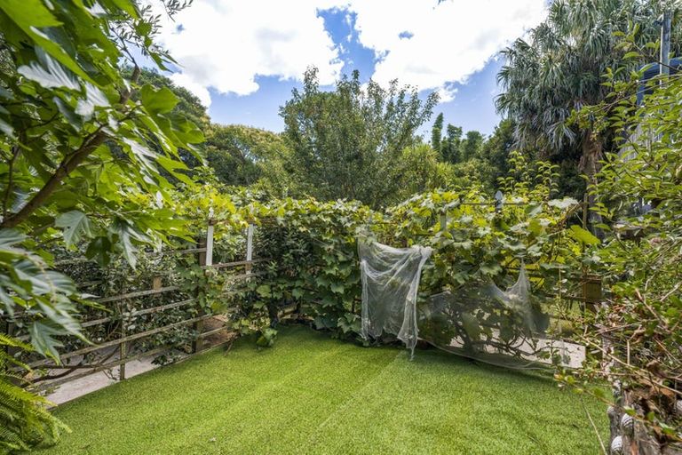 Photo of property in 38 Paramu Avenue, Birkdale, Auckland, 0626