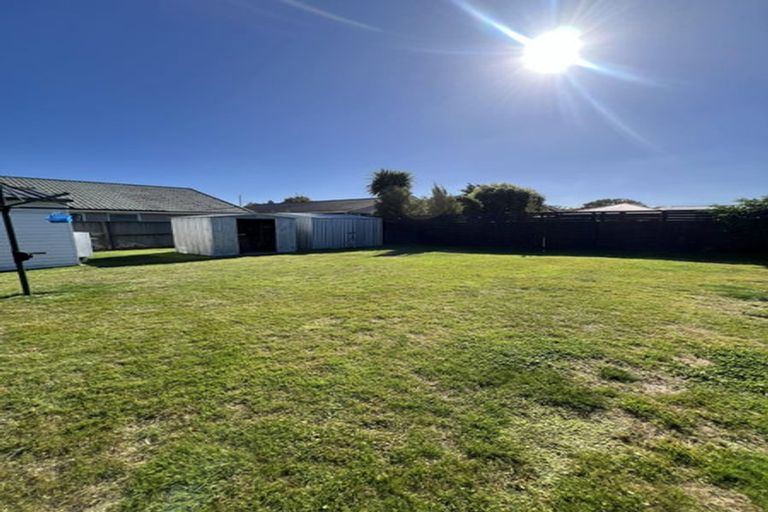 Photo of property in 69 Coopers Road, Dallington, Christchurch, 8061