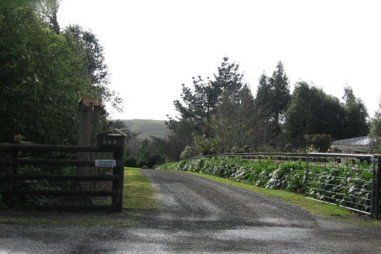 Photo of property in 223 Polson Hill Drive, Aokautere, Palmerston North, 4471