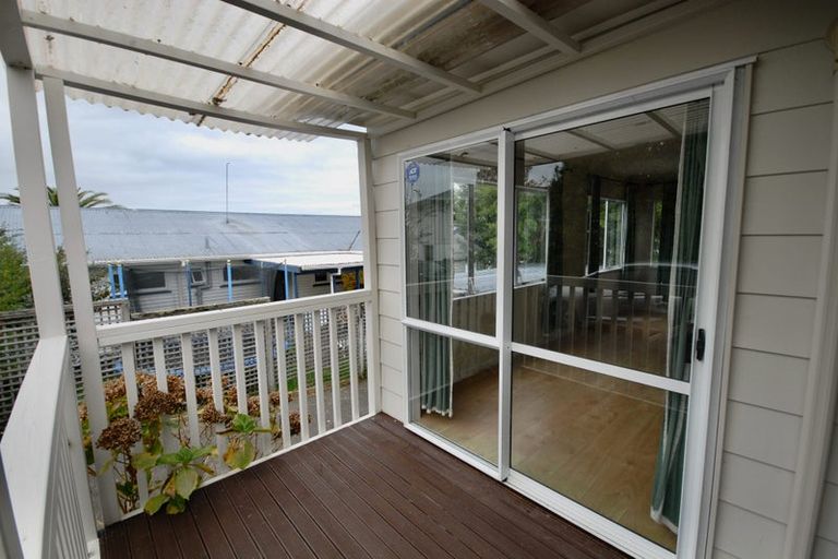 Photo of property in 2/30 Bruce Road, Glenfield, Auckland, 0629