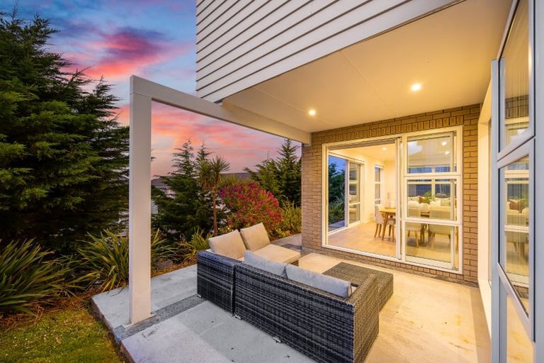 Photo of property in 21 Headland Drive, Long Bay, Auckland, 0630