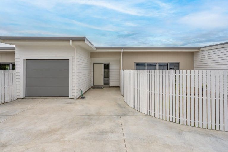 Photo of property in 102c Auckland Road, Greenmeadows, Napier, 4112